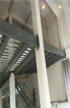 顺义马坡专业做室内挑高隔层钢结构楼梯焊接 钢结构施工报价